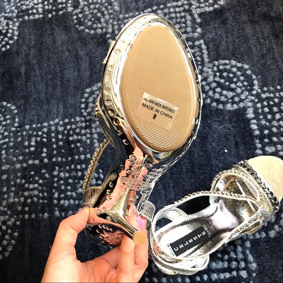 SILVER STUDDED CHAIN STONE HEELS! π - Picture 7 of 8